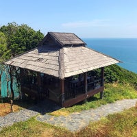 Das Foto wurde bei NOON Sunset Viewpoint Restaurant von Vasek S. am 3/13/2017 aufgenommen