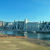 Photo taken at 東海道本線 六郷川橋梁 by Edward I. on 1/3/2023