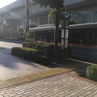 Photo taken at フジテレビ前バス停 by Edward I. on 2/20/2021