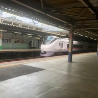 Photo taken at JR Platforms 2-3 by Edward I. on 11/21/2021