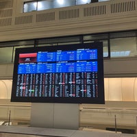 Photo taken at Tokyo Stock Exchange by Furuya T. on 11/6/2023