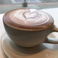 Photo taken at Blue Bottle Coffee by Andre P. on 4/14/2019