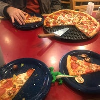Photo taken at DoubleDave&amp;#39;s Pizzaworks by Sara on 1/9/2020