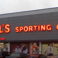 Photo taken at Modell&amp;#39;s Sporting Goods by Roman G. on 8/30/2013