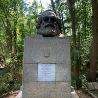 Photo taken at Karl Marx&amp;#39;s Grave by Richard W. on 7/12/2020