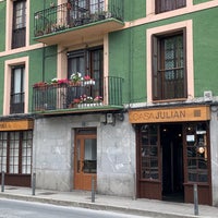Foto diambil di Restaurante Casa Julián de Tolosa oleh Hachikaoru pada 4/30/2022