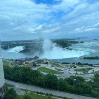Foto diambil di Niagara Falls Marriott on the Falls oleh Park pada 7/27/2023