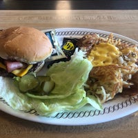 Photo taken at Waffle House by Frazzy 626 on 3/22/2019