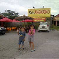 Review Bale Angkring