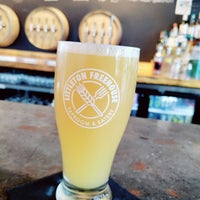 Photo taken at Littleton Freehouse Taproom &amp;amp; Eatery by Jason R. on 7/30/2022