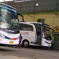 Review Gudang bus PUTRA PELANGI