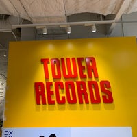 Photo taken at TOWER RECORDS by ノーティー🐯🌸🎵 on 4/12/2023