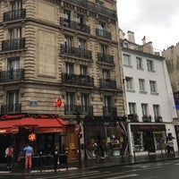 Photo taken at 15e arrondissement – Vaugirard by Kseniya L. on 7/1/2017