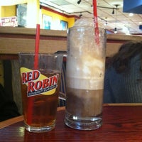 Photo taken at Red Robin Gourmet Burgers and Brews by Lisa K. on 4/27/2013