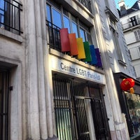 Снимок сделан в Centre LGBT Paris Île-de-France пользователем Hanafi Z. 2/2/2014