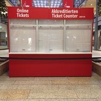 Photo taken at Berlinale Ticket Counter by ιηɠσ on 2/3/2017