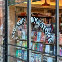 Photo prise au City Lights Bookstore par Shin le9/25/2023