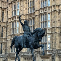 Photo taken at Palace of Westminster by Shin on 11/25/2023