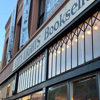 Foto tirada no(a) City Lights Bookstore por Shin em 9/25/2023