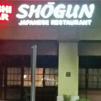 Foto scattata a Shogun Japanese Restaurant &amp;amp; Sushi Bar da David il 6/9/2016
