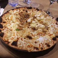 Foto diambil di Pizza na Brasa oleh Ivone M. pada 12/23/2016
