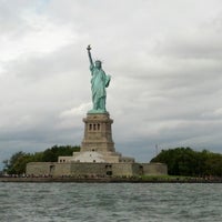 9/13/2014 tarihinde Rashmi J.ziyaretçi tarafından New York Health &amp;amp; Racquet Club Yacht'de çekilen fotoğraf