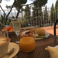 Photo taken at Hotel Villa Fiesole by Tamara R. on 8/3/2017