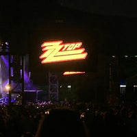 Photo taken at Hollywood Casino Ampitheater by Kitty L. on 8/18/2023