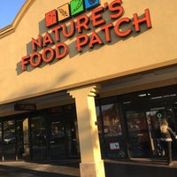 Photo taken at Nature&amp;#39;s Food Patch Market &amp;amp; Cafè by Patricia N. on 5/7/2016