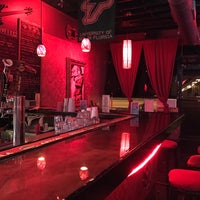 1/17/2017 tarihinde Tom K.ziyaretçi tarafından Red Star Rock Bar'de çekilen fotoğraf