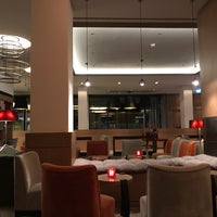 รูปภาพถ่ายที่ Golden Tulip Berlin - Hotel Hamburg โดย Habib L. เมื่อ 10/24/2018