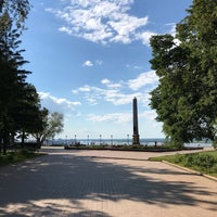 Photo taken at Обелиск в честь Минина и Пожарского by Habib L. on 6/28/2018