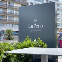 รูปภาพถ่ายที่ Restaurante La Perla โดย Habib L. เมื่อ 5/27/2022