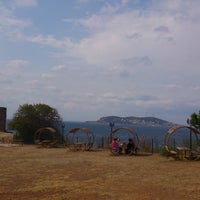Photo taken at Değirmenburnu Piknik Alanı by Miray N. on 9/11/2016