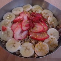 Снимок сделан в Vitality Bowls: Superfood Cafe пользователем Jason S. 12/16/2016