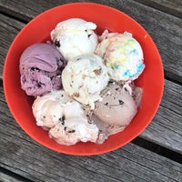 Photo taken at Gracie&amp;#39;s Ice Cream by Colin W. on 8/10/2019
