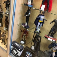 Foto scattata a Mike&amp;#39;s Comics + Collectables da Xavier S. il 6/11/2017