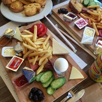 Photo taken at Rıhtım Cafe by Dilek D. on 8/25/2017