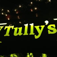 Photo taken at Tully&amp;#39;s Good Times by Xander H. on 12/8/2012