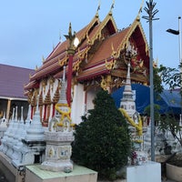Photo taken at Wat Promsuwan Samakki by Amzii O. on 12/10/2016