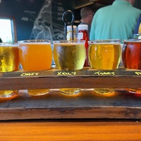 Photo taken at Twin Oast Brewing by Gregory W. on 9/3/2023