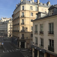 Foto diambil di Hotel Mareuil oleh cina pada 2/28/2016