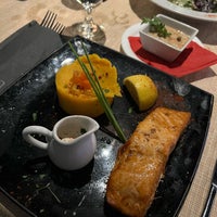 Photo taken at Apsithia Restaurant Oia Santorini by Rò on 8/13/2022
