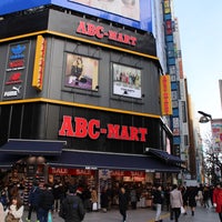 Photo taken at ABC-MART 新宿本店 by にしけん on 2/10/2019