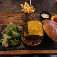 3/31/2018 tarihinde Haluk D.ziyaretçi tarafından Sakallı Burger&amp;amp;Coffee'de çekilen fotoğraf