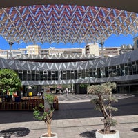 รูปภาพถ่ายที่ C.C. Nervión Plaza โดย Niels d. เมื่อ 6/18/2023