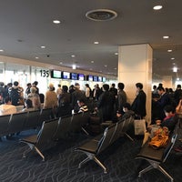 Photo taken at Gate 135 by 木崎湖行きたい on 11/14/2018