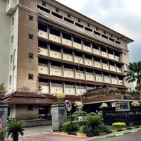 Review Kantor Pusat PT PJB Surabaya