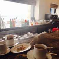 Photo taken at Piccolo Cafe Palm Beach by Çığal 🍀 on 1/5/2015