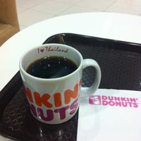 Photo taken at Dunkin&amp;#39; Donuts by Robert S. on 10/20/2012
